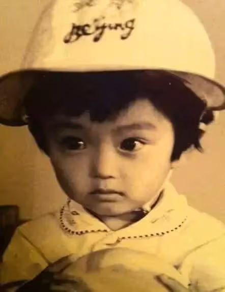 演瓊瑤劇走紅!為情郎「2次破產」散盡家財 41歲因「子宮論」被全民炮轟:她的清醒讓人服氣