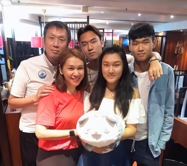 香港知名女星息影多年復出！嫁富商住六千萬豪宅，依舊風韻猶存