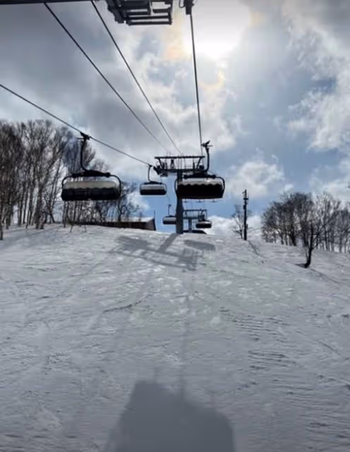 陳奕迅妻子赴日本度假,滑雪場內空空蕩蕩,直言回到最喜歡的地方
