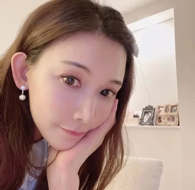 女星高齡產子圖鑑:有人脫髮老十歲、有人斷氣險喪命,林志玲獨美