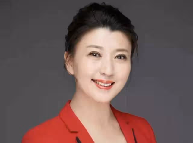 女星高齡產子圖鑑:有人脫髮老十歲、有人斷氣險喪命,林志玲獨美