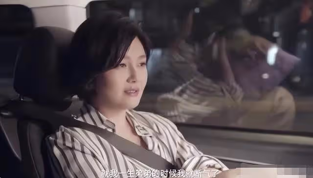 女星高齡產子圖鑑:有人脫髮老十歲、有人斷氣險喪命,林志玲獨美