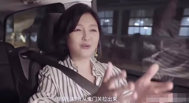 女星高齡產子圖鑑:有人脫髮老十歲、有人斷氣險喪命,林志玲獨美