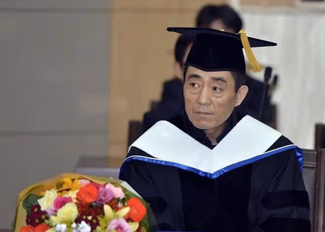 娛樂圈真假高學歷:周潤發倆博士被指偽學霸,董卿郭藹明才貌雙全