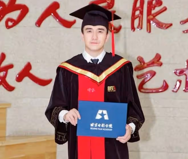 娛樂圈真假高學歷:周潤發倆博士被指偽學霸,董卿郭藹明才貌雙全