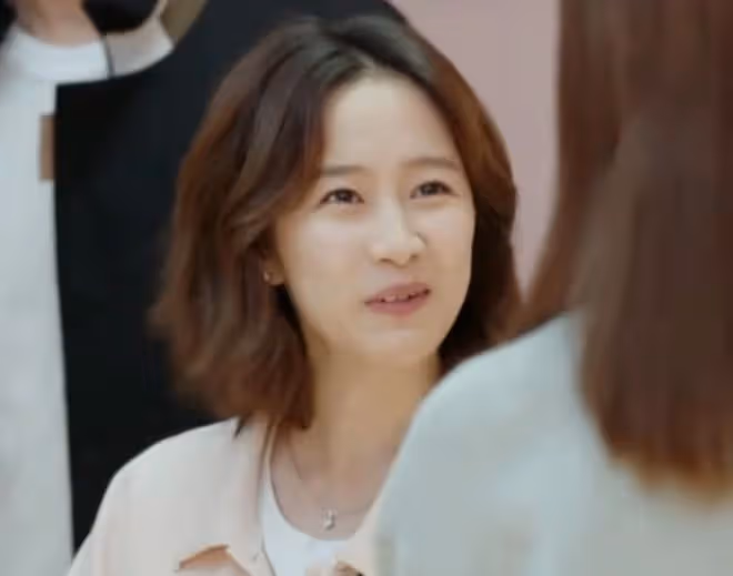 娛樂圈真假高學歷:周潤發倆博士被指偽學霸,董卿郭藹明才貌雙全