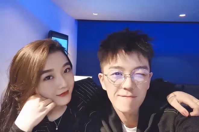 喬杉為娃豪慶生!父女三人圓臉小眼如複製,妻子撞臉王櫟鑫前妻