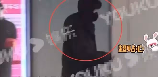 任嘉倫帶老婆逛街,全程接送開車當「工具人」,感情狀態一目了然
