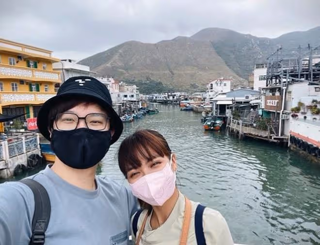 廖啟智23歲兒子戀情曝光,女友長相甜美身材好,交往多年感情穩定
