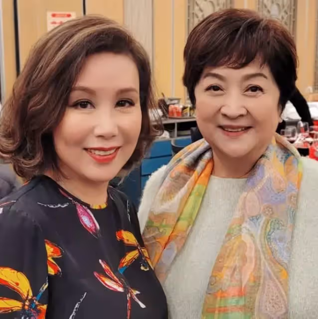 失婚又罹癌！資深女星「不向前夫伸手」拉拔2女兒長大　「創業慘賠卻拒裁員」45歲再婚：真愛來得剛剛好