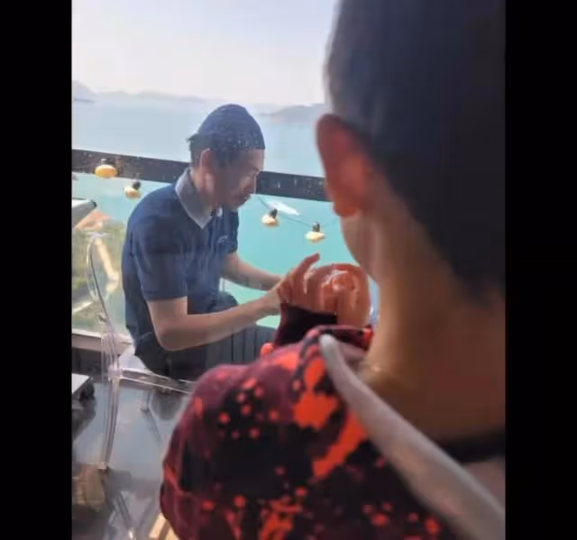 幸福！TVB視帝全家外出享受家庭樂，港姐太太打扮青春被贊好少女