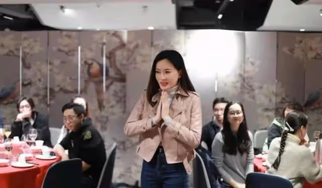 正式「落戶」廣州!香港知名女星拍片大曬香閨,稱想在大灣區置業