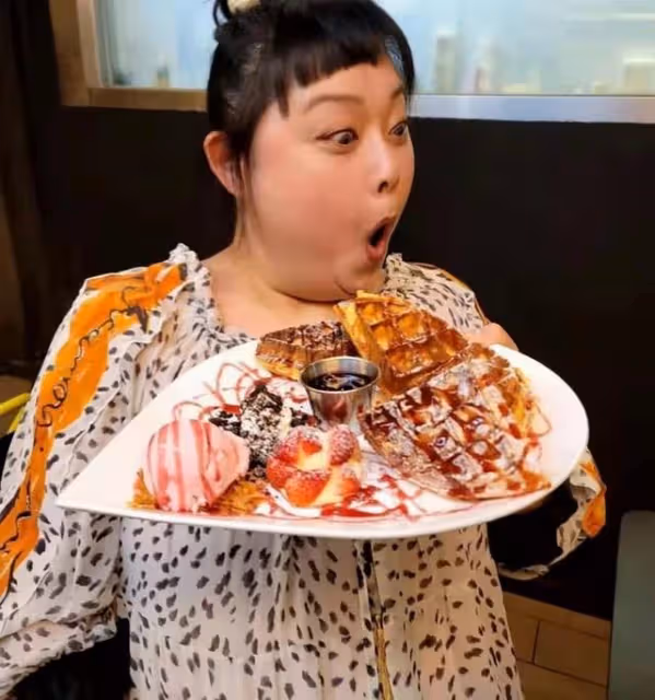 體重直逼300磅!前TVB女星為賺錢不惜犧牲健康,網友擔心其身體
