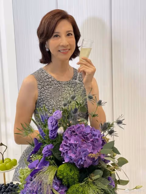 TVB「處境劇女王」入行40年無擔正機會,嫁大10歲丈夫,至今丁克