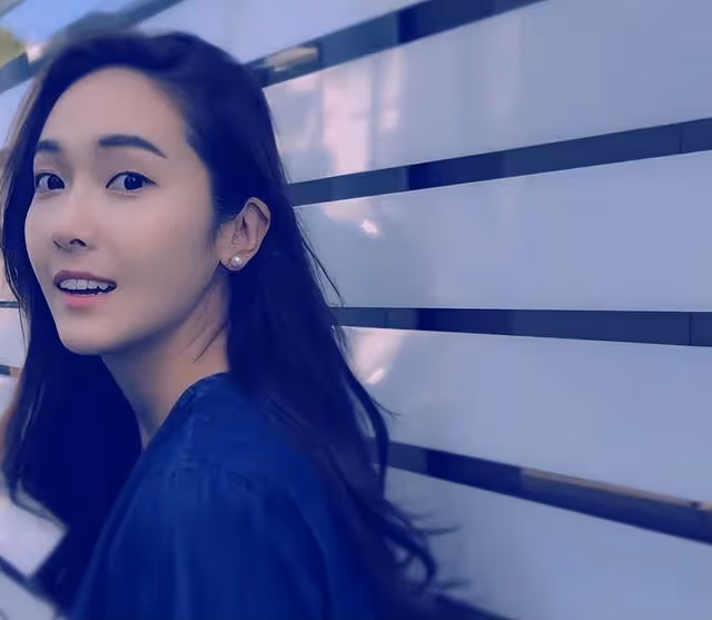 加盟《浪姐》?韓國女團成員鄭秀妍酒店曬照,中國網友炮轟:別來