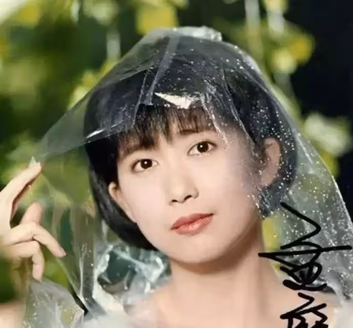 52歲孟庭葦,從「月亮女神」到退出娛樂圈,一場報復性的婚姻,卻將她徹底毀掉