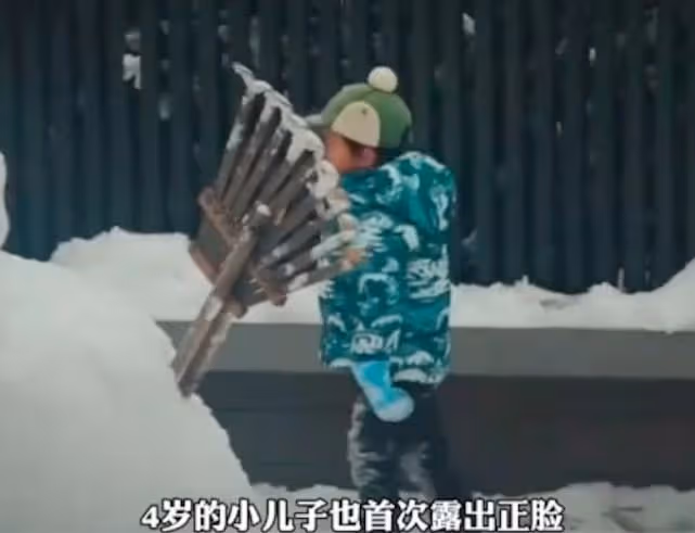 黃磊孫莉曝光隱藏四年小兒子，小巧可愛但長相一般，或將進娛樂圈