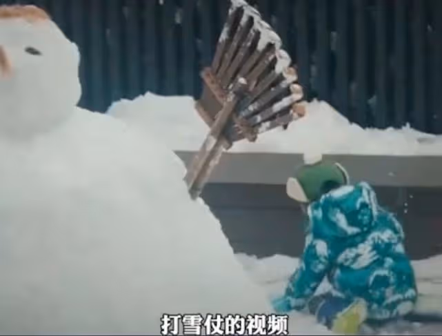 黃磊孫莉曝光隱藏四年小兒子，小巧可愛但長相一般，或將進娛樂圈