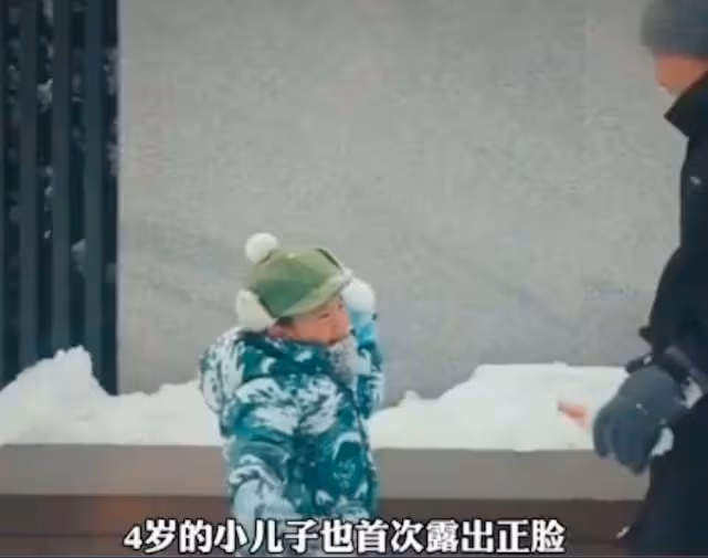 黃磊孫莉曝光隱藏四年小兒子，小巧可愛但長相一般，或將進娛樂圈