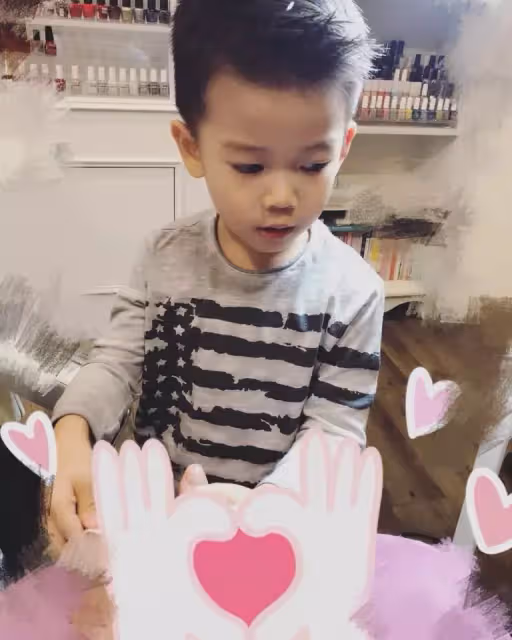 侯佩岑被兒子問：為什麼要聽妳的？　她不生氣「第一時間高EQ反應」被讚翻：超有智慧，最棒教育!!