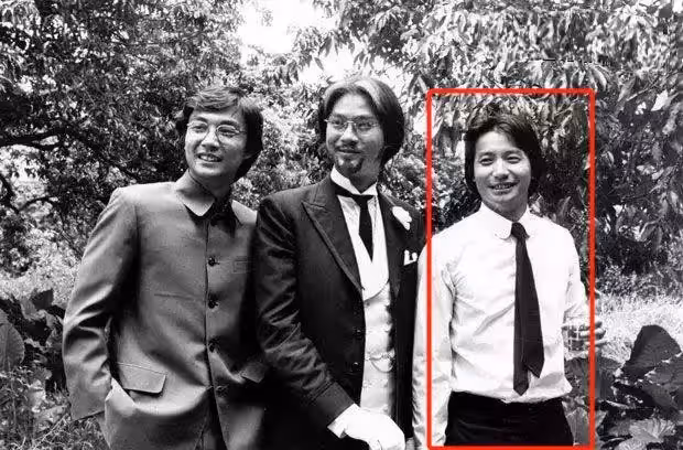 石修曬40多年前舊照,與劉松仁鄭少秋罕見同框,網友直呼:認不出!