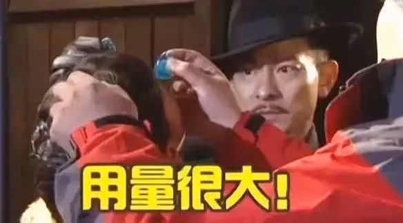 佘詩曼哭戲才叫演技，再看楊穎與劉德華對戲猛滴藥水，網友：華仔心裡是崩潰的！