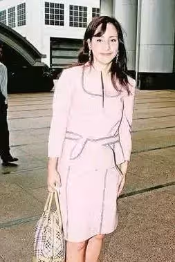 低調才女結婚才知尪身世!她嫁夫家「驚覺老公是是李嘉誠兒子」婚後生活曝光 樂當不奢侈貴婦「今改名生4子」上流也清流