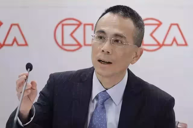 低調才女結婚才知尪身世!她嫁夫家「驚覺老公是是李嘉誠兒子」婚後生活曝光 樂當不奢侈貴婦「今改名生4子」上流也清流