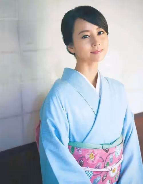 日本這位國民女神已退圈6年,仍有人為她可惜...