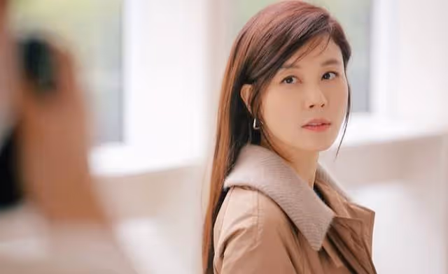 金荷娜:與權相宇合作走紅,36歲嫁圈外富豪,結婚6年恩愛如初