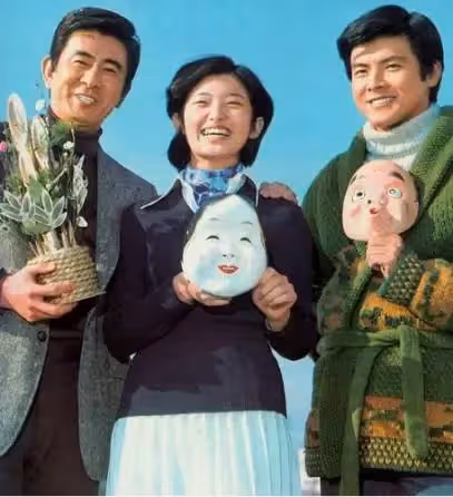 63歲的山口百惠升級做奶奶:美貌褪去盡顯富態,傳奇人生無法復制!