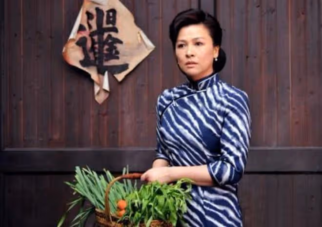 48歲蘇瑾近況,當紅時遠嫁國外卻離婚收場,單身多年已低調復出