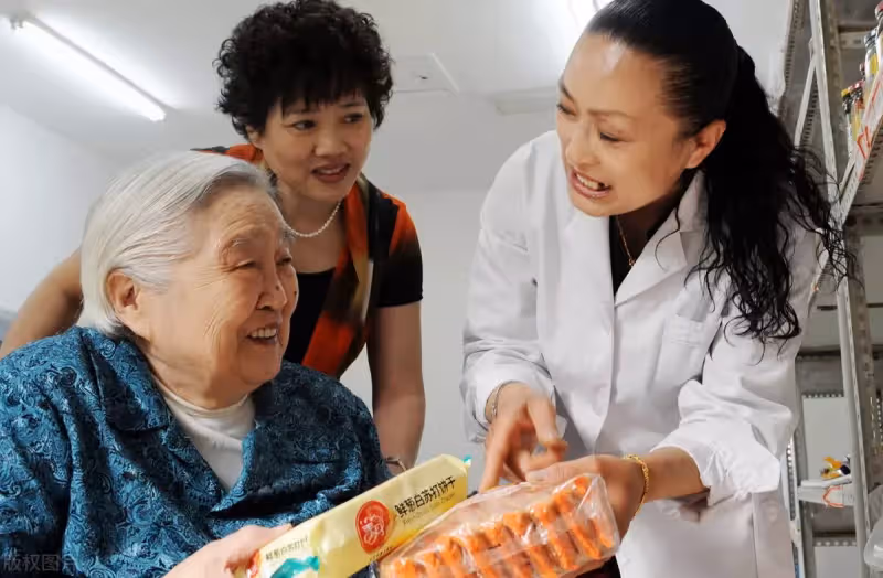 「新型養老」火了！不拖累子女也不用去養老院　網友直呼「太治癒」：老了就該這樣過