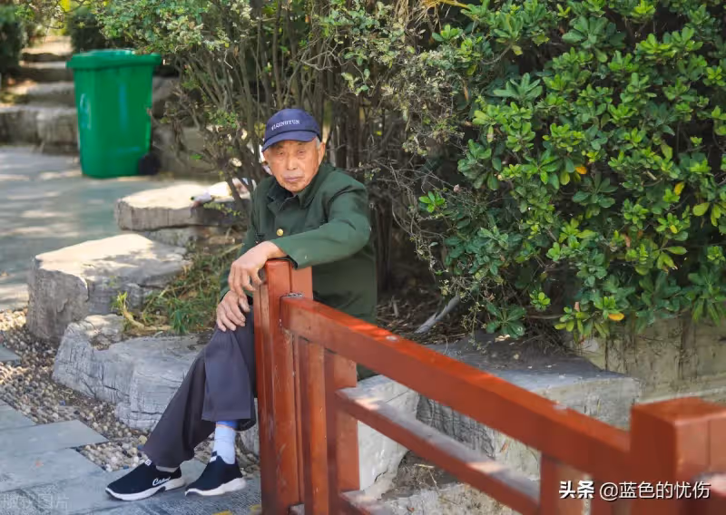 老了就應該享受？帶孫子與「不帶孫子的老人」哪個更幸福　一對比差別就出來了