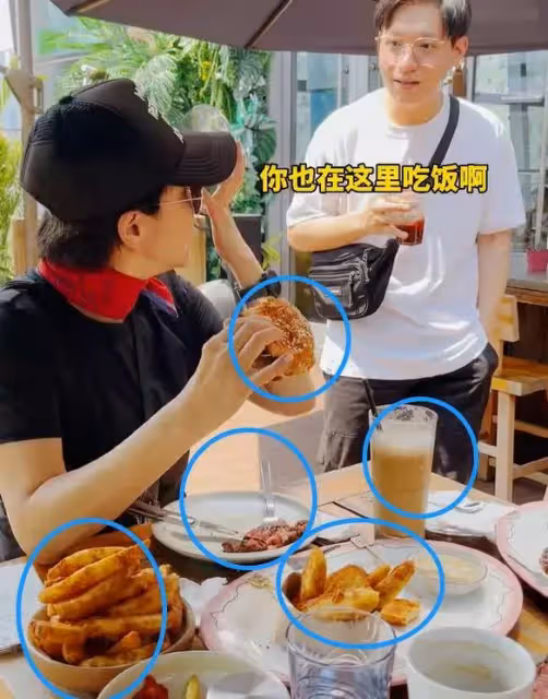 溫碧霞、李麗珍罕見同框比美，兩人同是56歲，一個身材苗條纖瘦，一個身材發福肚腩明顯，網友：自然衰老和努力保養，都很美