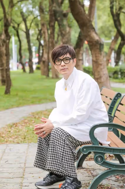 和潘美辰「斷聯10年」！潘協慶親吐「兄妹心結內幕」後悔40歲才懂：家人最重要　為妹站台和好「今共同孝敬父母」