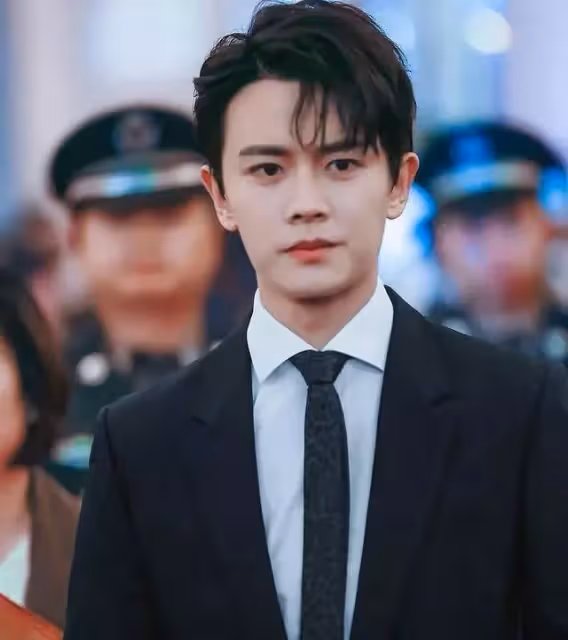 奪景甜初吻,被叫另一個鹿晗,從運動員到演員,任嘉倫經歷了什麼??