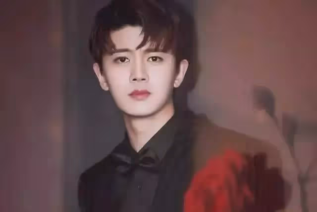 奪景甜初吻,被叫另一個鹿晗,從運動員到演員,任嘉倫經歷了什麼??