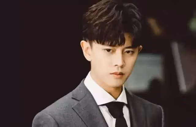 奪景甜初吻,被叫另一個鹿晗,從運動員到演員,任嘉倫經歷了什麼??