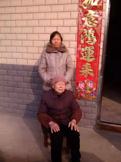 婆婆來養老,一周之後,妻子直接提出離婚:不耽誤你們娘倆幸福