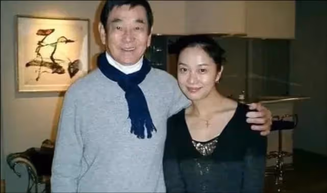 83歲高倉健去世,把40億遺產留給保姆,親妹妹一毛錢也沒拿到