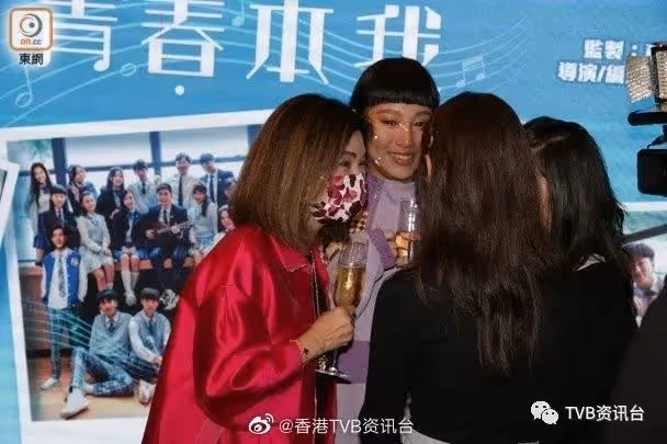 摔倒後繼續第二場活動！炎明熹派定心丸姚焯菲勁擔心