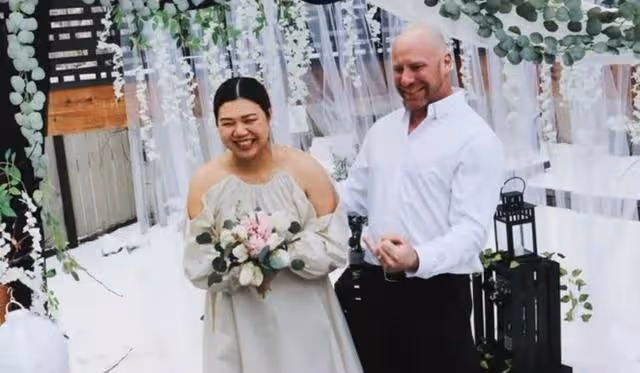 霸氣反擊!香港知名歌手自揭結婚被批豬扒,其外形多次遭網友攻擊