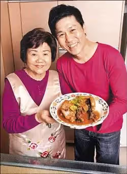羅時豐一生最痛！剛出道歷經「奶奶、父親3天相繼過世」　他坦言「賺再多錢也沒用」今好好孝順母親