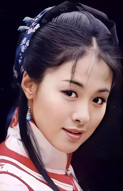 沈傲君：苦戀聶遠10年，拿200萬求婚被拒，今相親老公把她寵上天