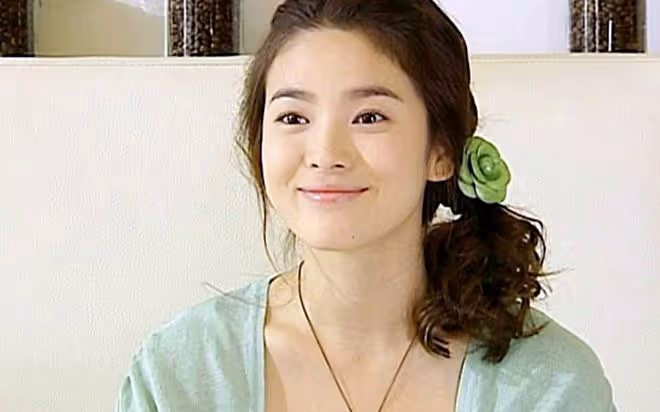 新婚孫藝珍美貌太絕！韓網熱議永遠的「白月光」韓星，金泰希、全智賢美貌成為傳說
