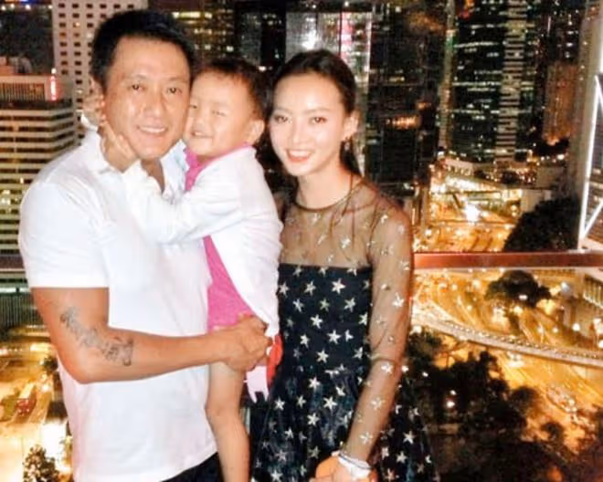 魏駿傑前妻否認被男友打傷，強調只是喝醉摔倒！上司稱其很少喝酒