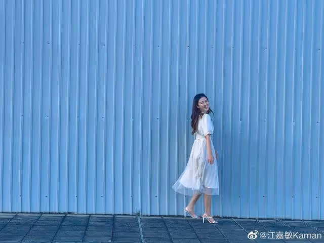 TVB力捧小花獲高層器重被欽點做主持,兩部參演新劇卻遭臨時撤檔
