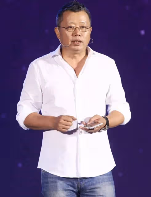 被金星一句話「封殺」的男人,終於復出了