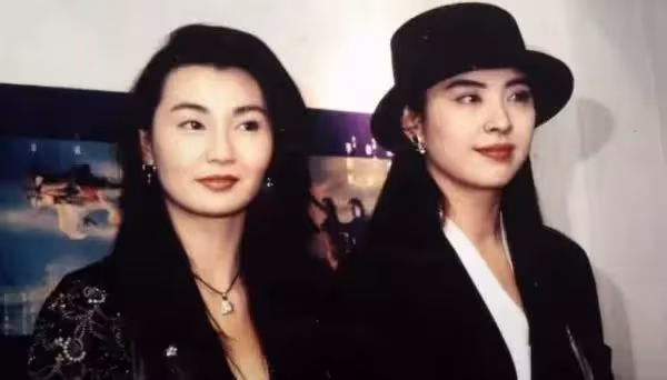 56歲張曼玉街頭被偶遇,打扮新潮時尚,但面部消瘦顯老態,禿眉駝背超憔悴,網:怎麼老成這樣